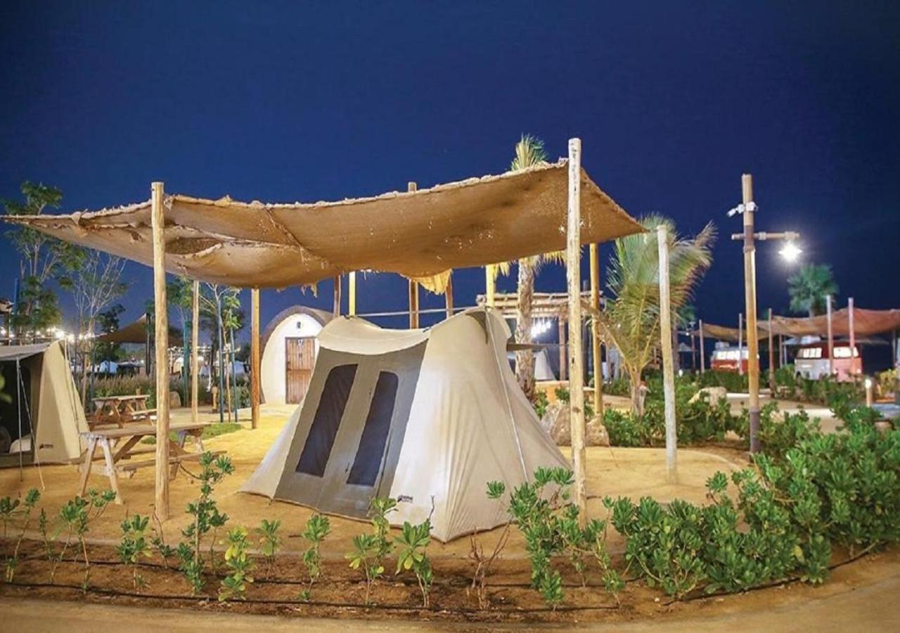 Hotel Bab Al Nojoum Hudayriyat Camp Abu Dhabi Exterior foto